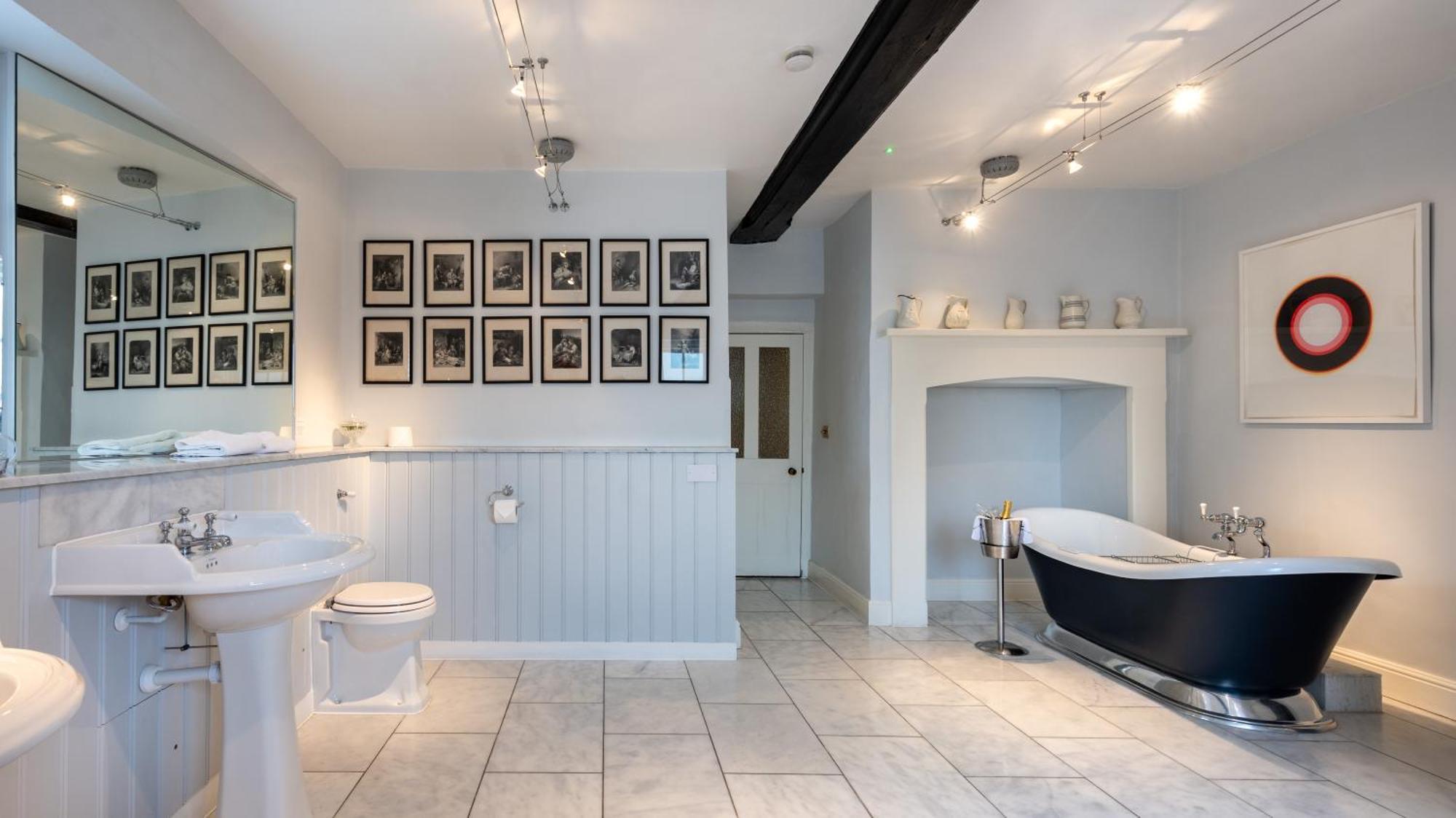The Assembly House In 4* NWI